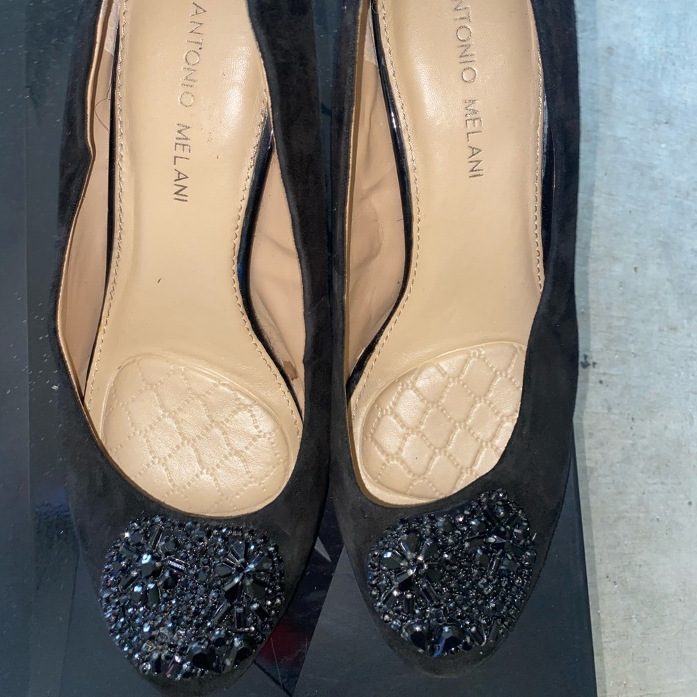 Womens size 9 designer shoe